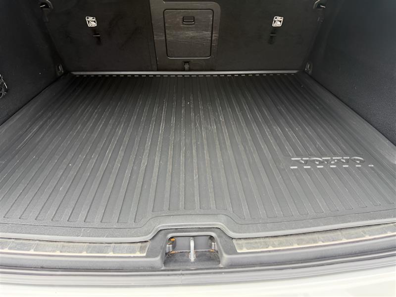 Volvo XC60 B6 R-Design AWD 2022