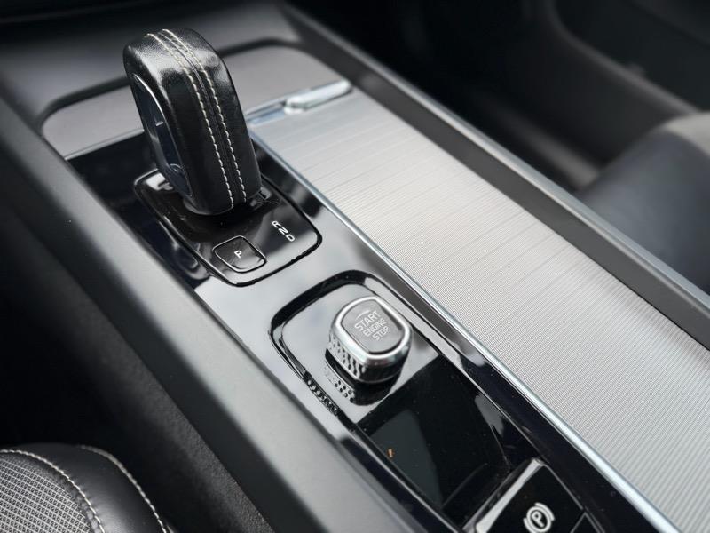 Volvo XC60 B6 R-Design AWD 2022