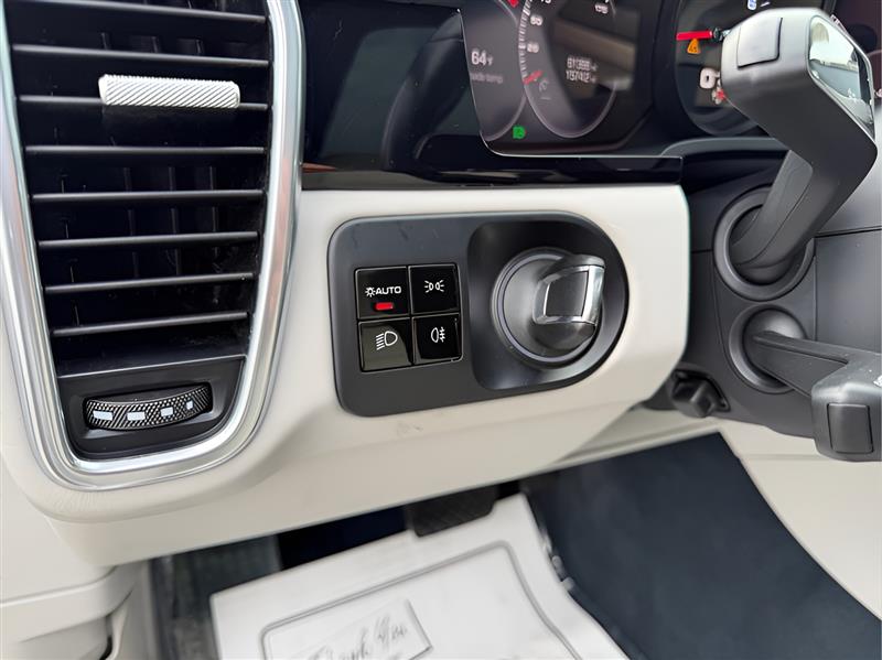 Porsche Cayenne Base 4D SUV 2020