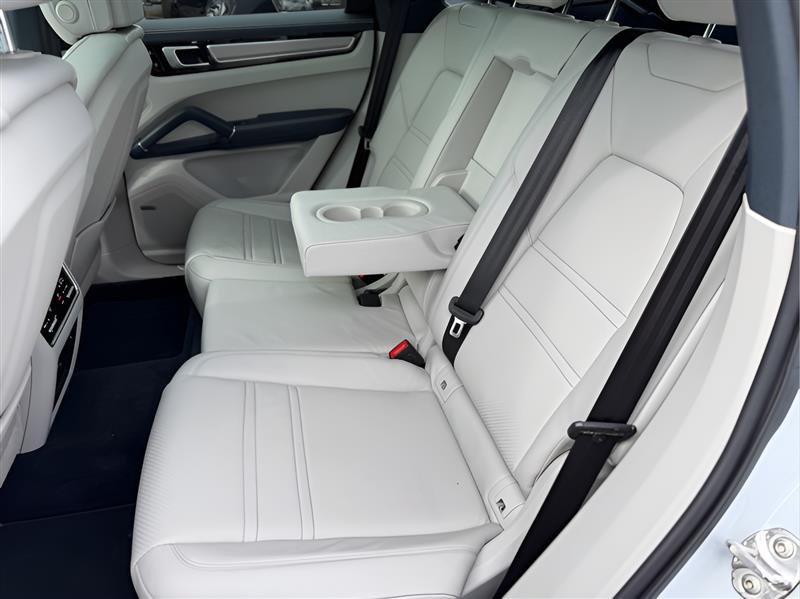 Porsche Cayenne Base 4D SUV 2020