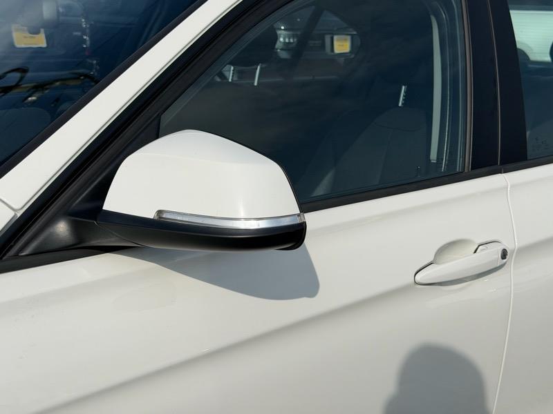 BMW 3-Series 320i Sedan 2018