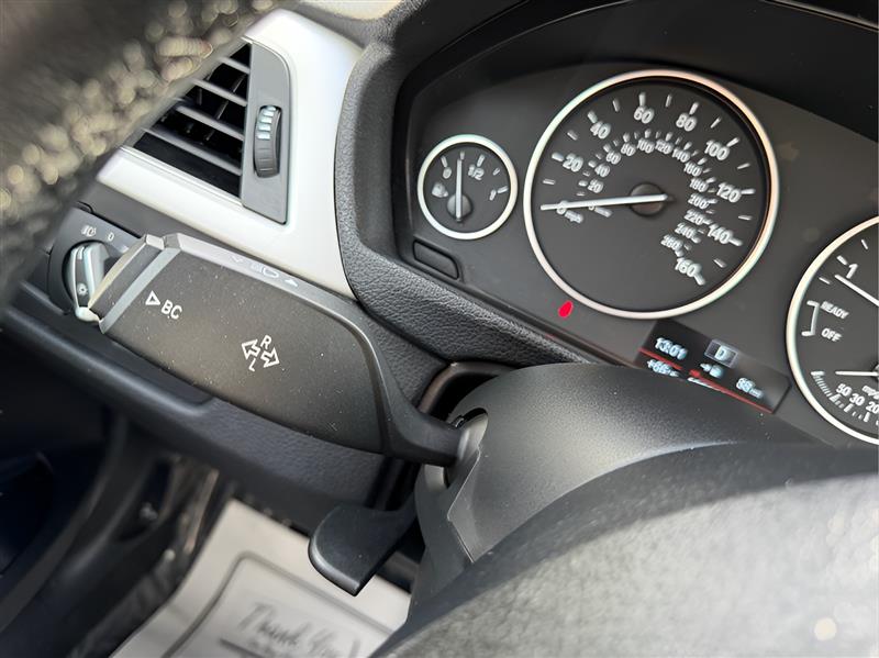 BMW 3-Series 320i Sedan 2018