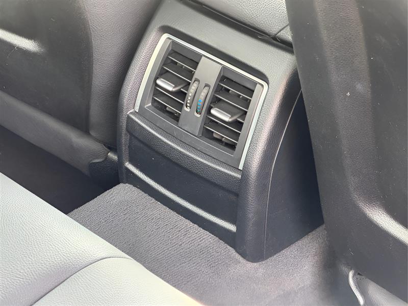 BMW 3-Series 320i Sedan 2018