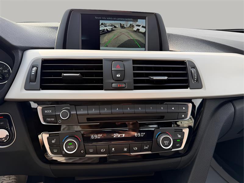 BMW 3-Series 320i Sedan 2018