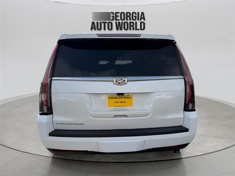 Cadillac Escalade Premium 2WD 2018