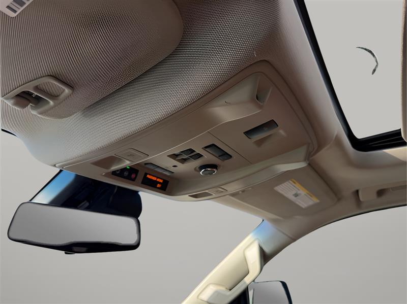 Cadillac Escalade Premium 2WD 2018