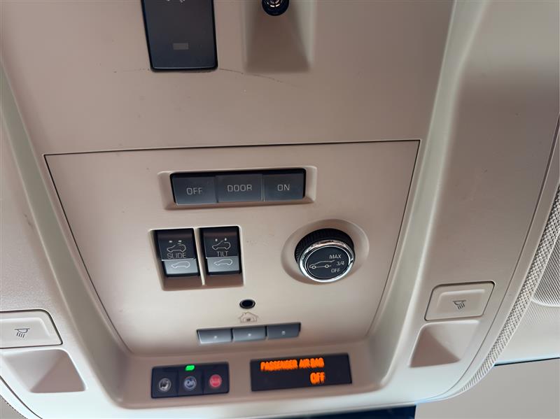 Cadillac Escalade Premium 2WD 2018