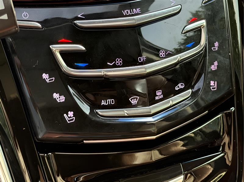 Cadillac Escalade Premium 2WD 2018