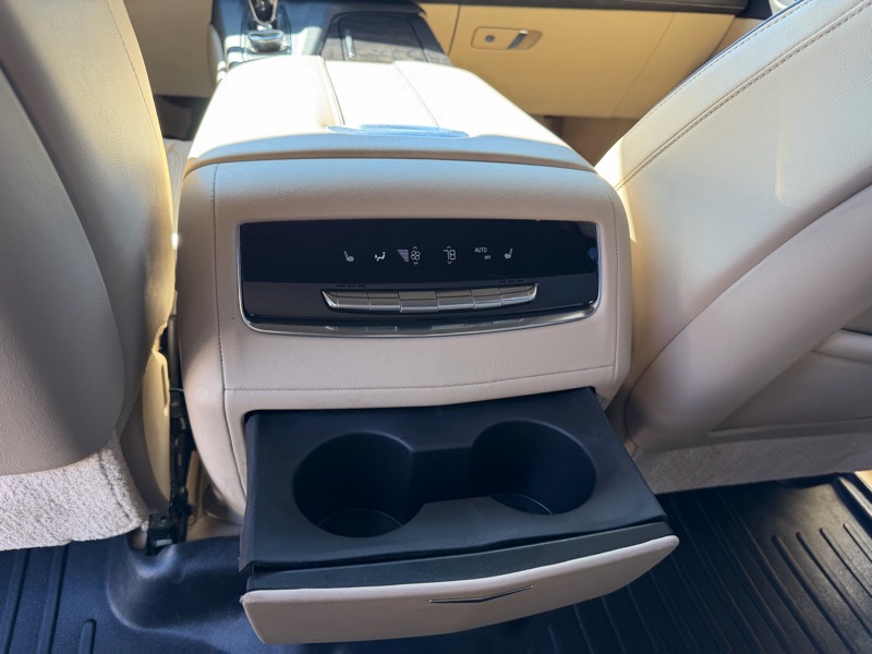 Cadillac Escalade Premium Luxury AWD 2021