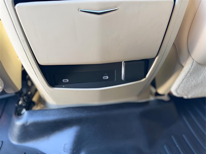 Cadillac Escalade Premium Luxury AWD 2021