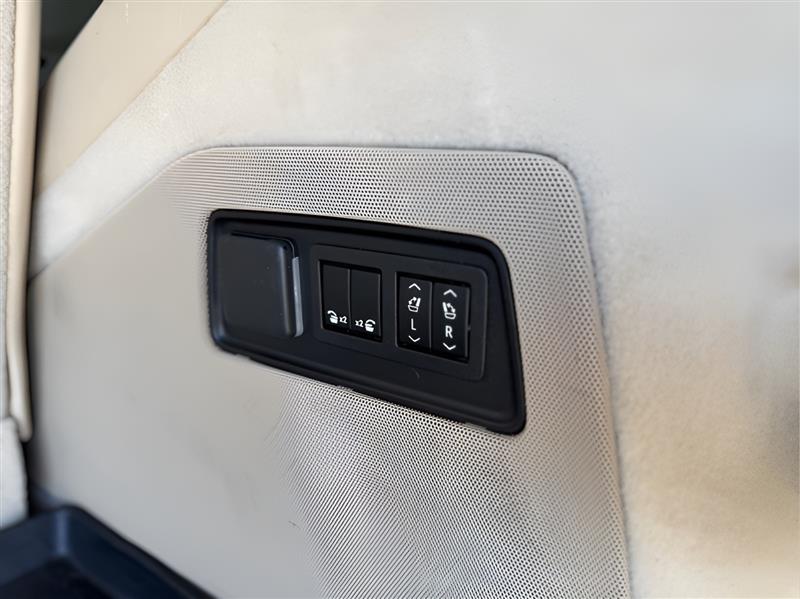 Cadillac Escalade Premium Luxury AWD 2021