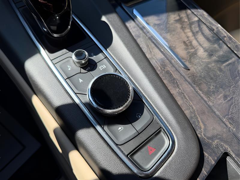 Cadillac Escalade Premium Luxury AWD 2021