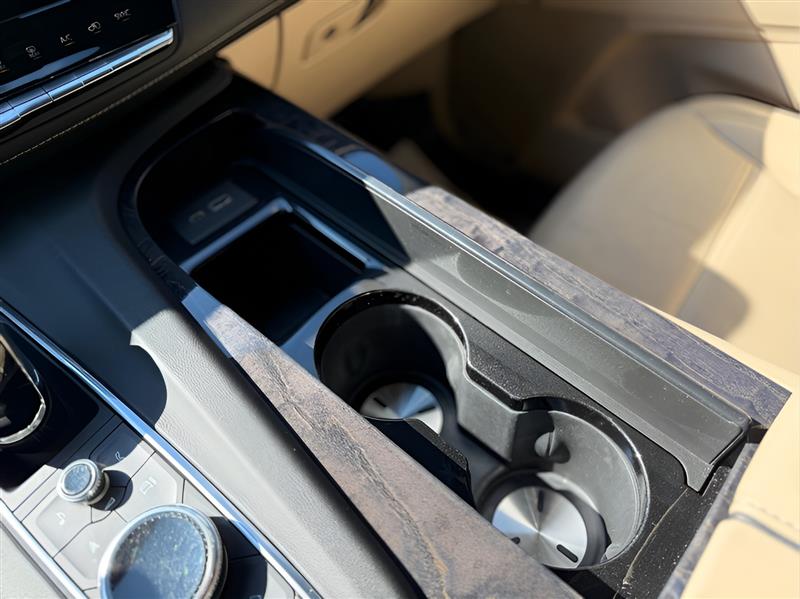 Cadillac Escalade Premium Luxury AWD 2021