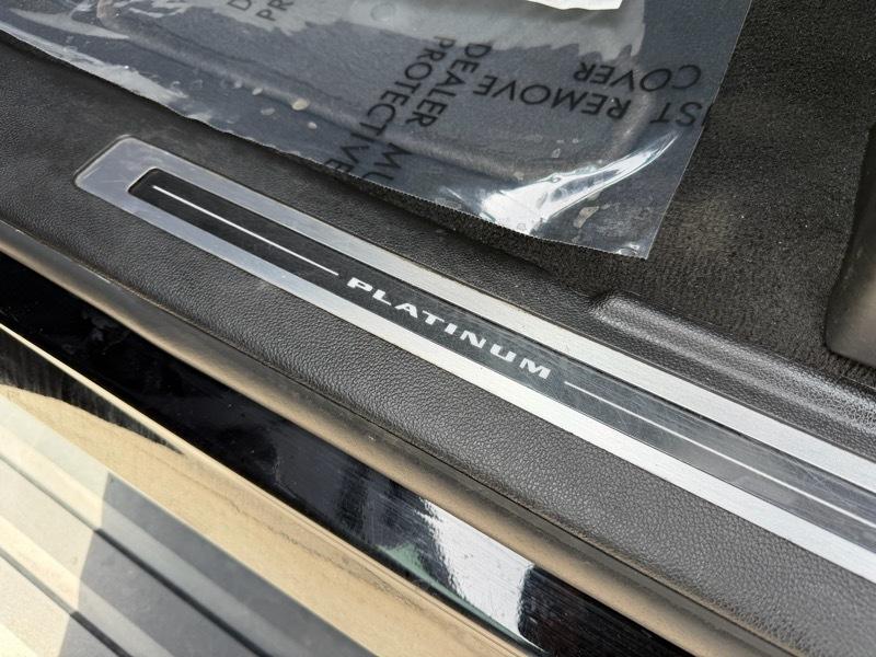 Cadillac Escalade Platinum 4WD 2018