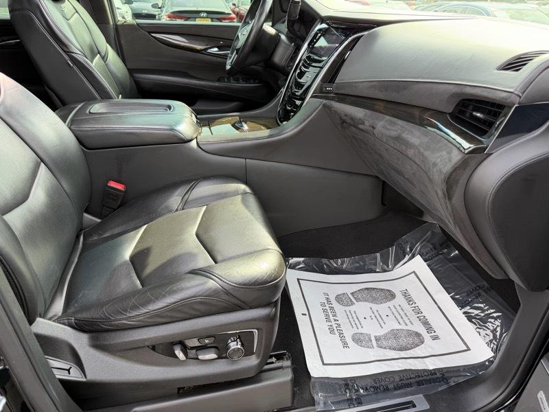 Cadillac Escalade Platinum 4WD 2018