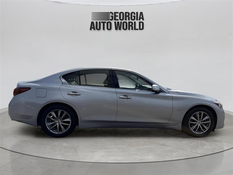 Infiniti Q50 3.0t LUXE 2020