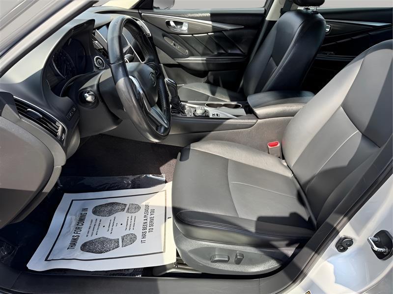 Infiniti Q50 3.0t LUXE 2020