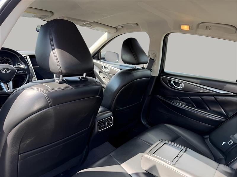 Infiniti Q50 3.0t LUXE 2020