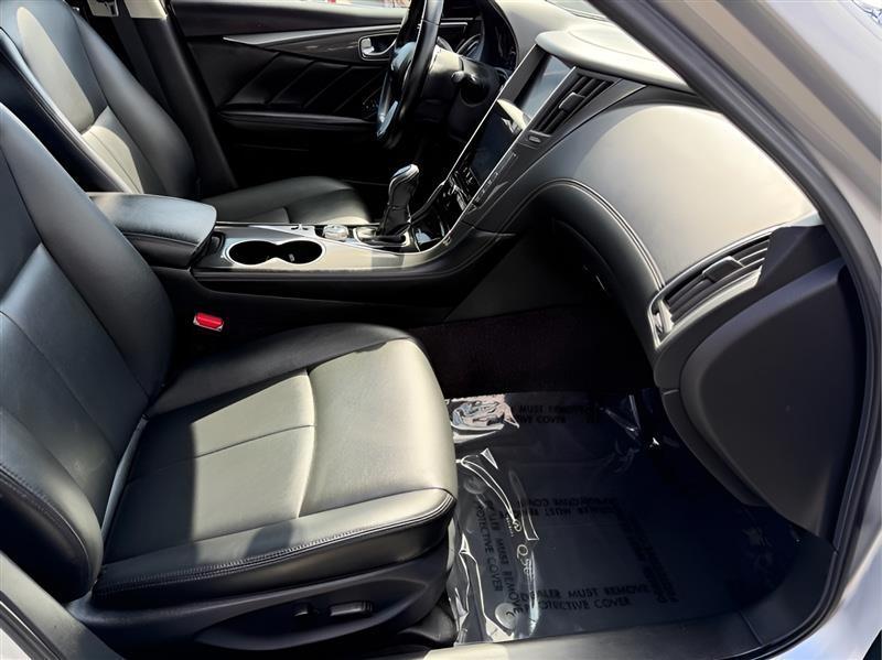 Infiniti Q50 3.0t LUXE 2020