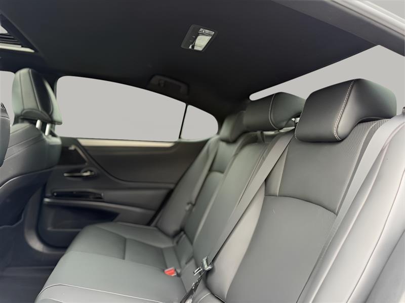 Lexus ES 350 F SPORT 2023