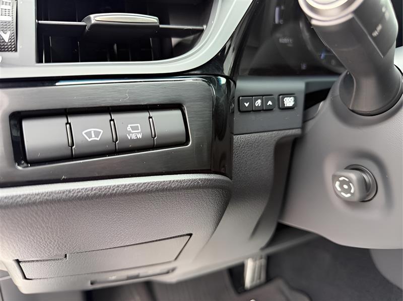 Lexus ES 350 F SPORT 2023