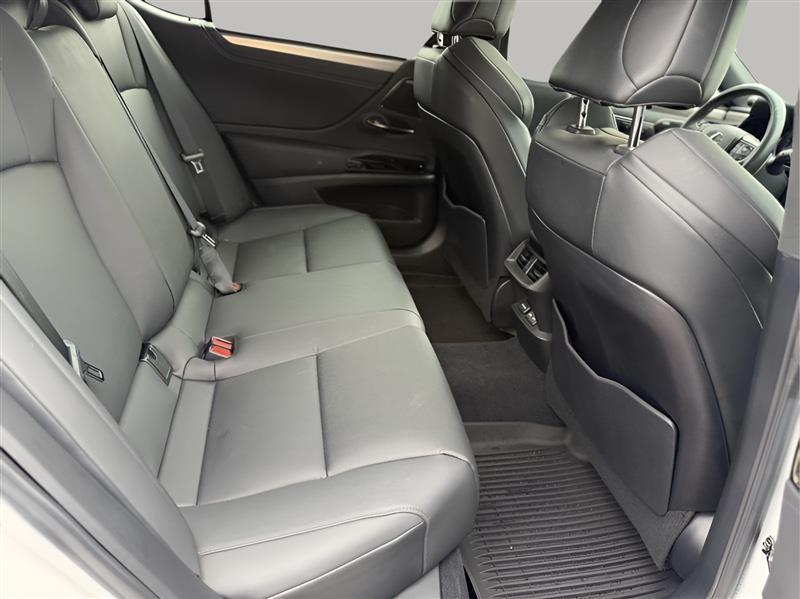 Lexus ES 350 F SPORT 2023