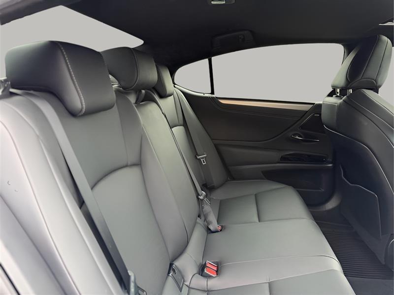 Lexus ES 350 F SPORT 2023