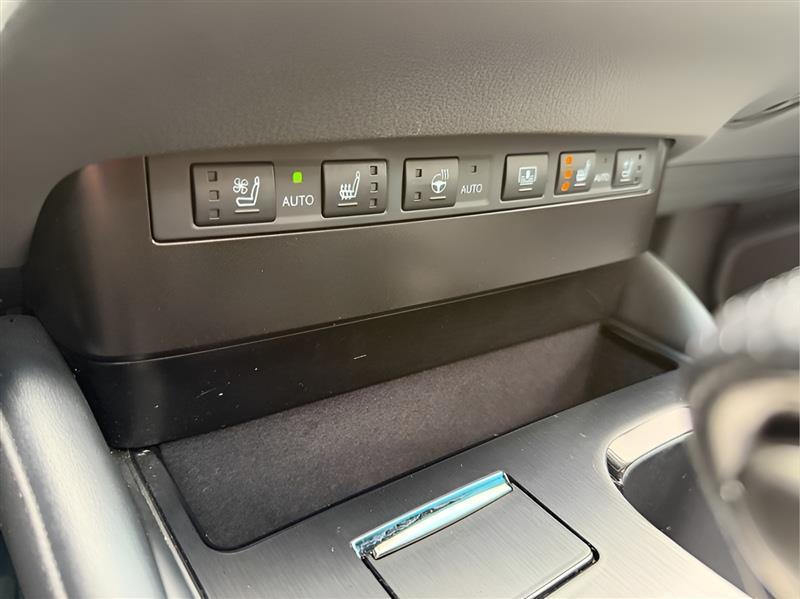 Lexus ES 350 F SPORT 2023