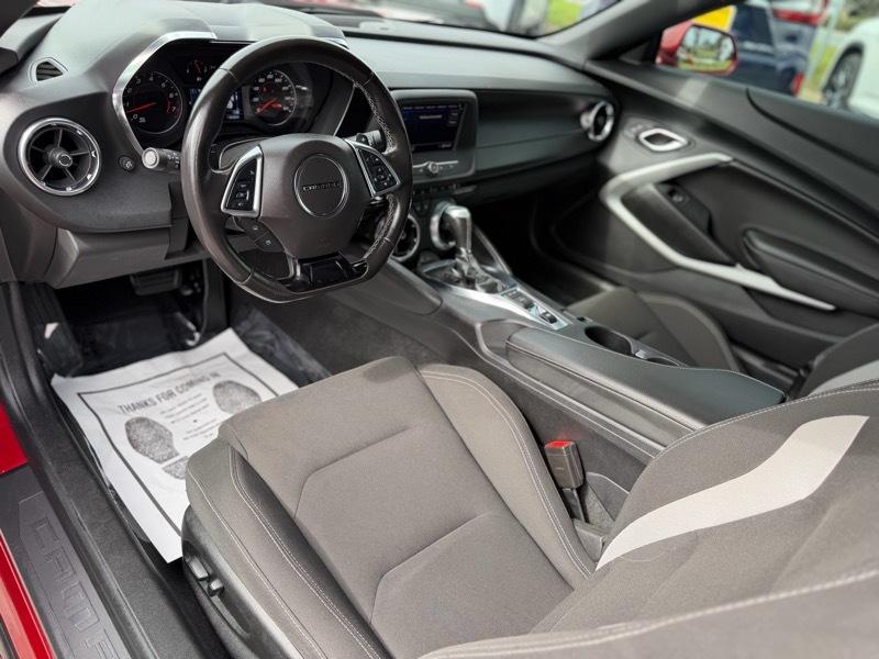 Chevrolet Camaro LT1 2D Coupe 2020