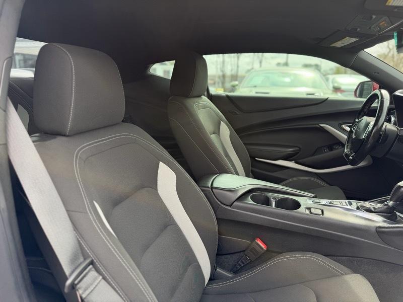 Chevrolet Camaro LT1 2D Coupe 2020