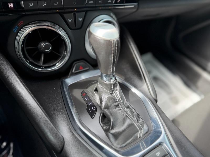 Chevrolet Camaro LT1 2D Coupe 2020