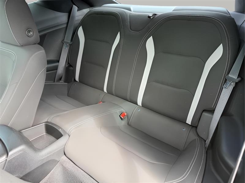 Chevrolet Camaro LT1 2D Coupe 2020