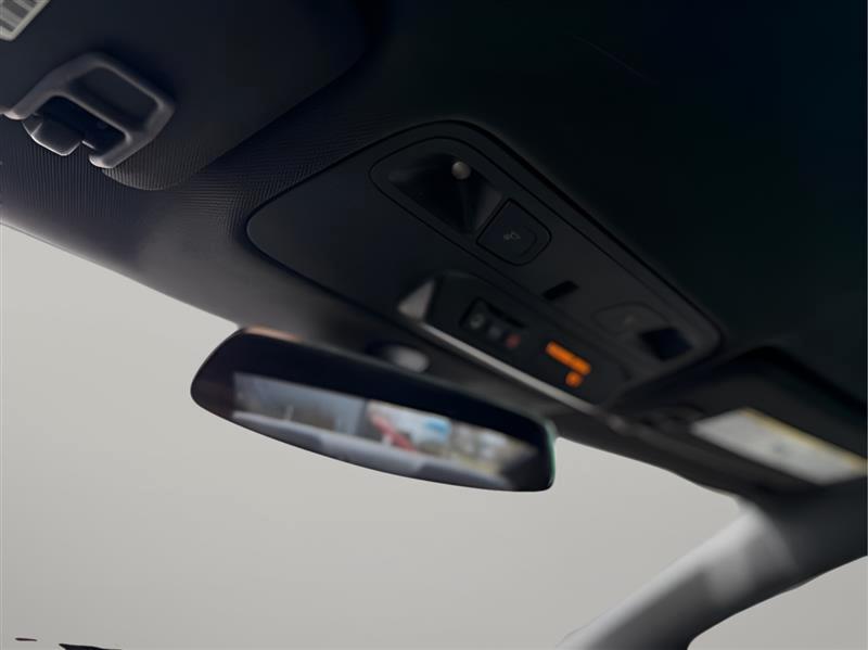 Chevrolet Camaro LT1 2D Coupe 2020