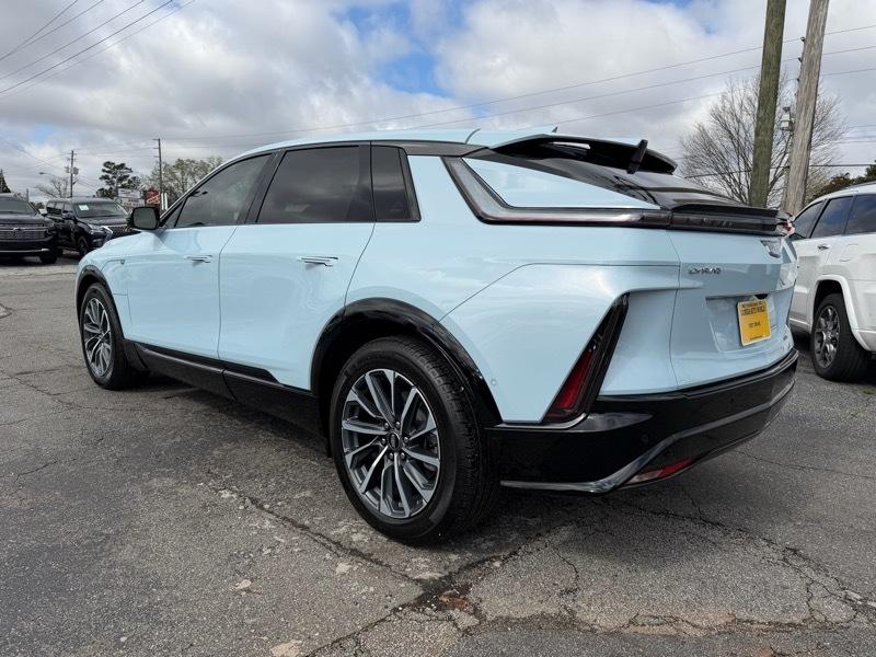 Cadillac Lyriq Sport-3 2024