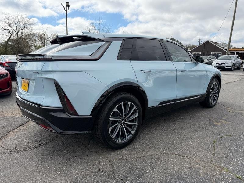 Cadillac Lyriq Sport-3 2024