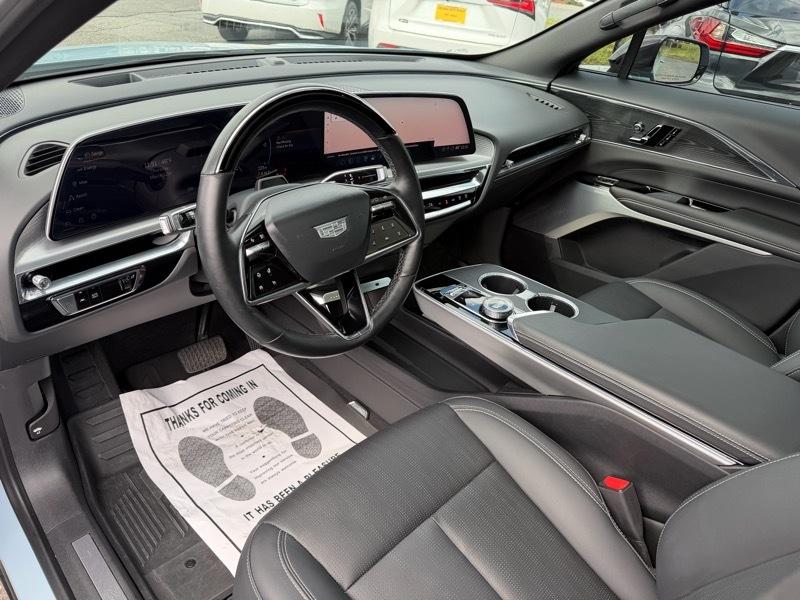 Cadillac Lyriq Sport-3 2024