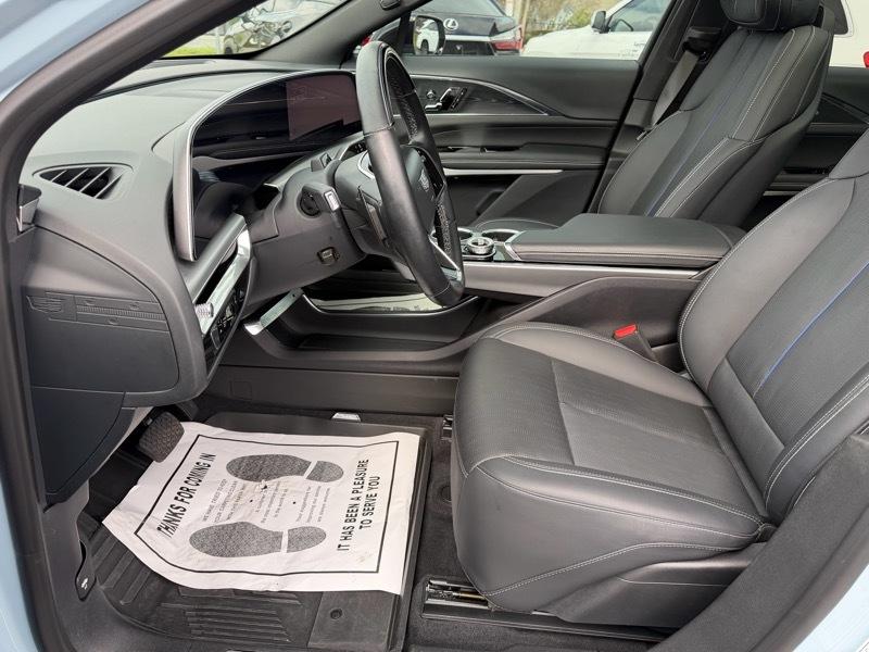 Cadillac Lyriq Sport-3 2024