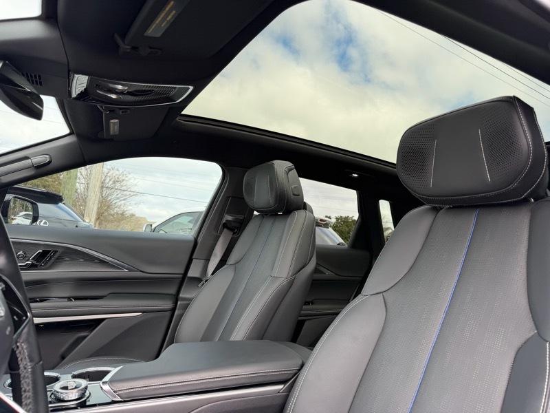 Cadillac Lyriq Sport-3 2024