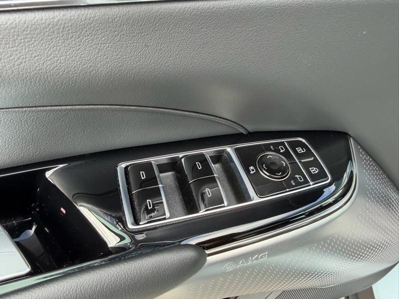 Cadillac Lyriq Sport-3 2024