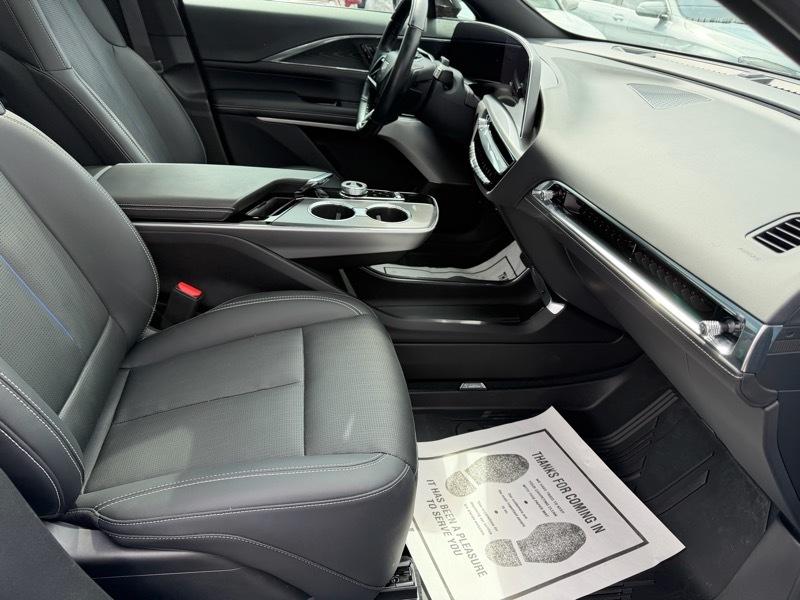 Cadillac Lyriq Sport-3 2024