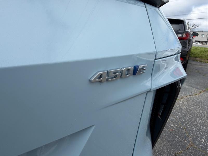 Cadillac Lyriq Sport-3 2024