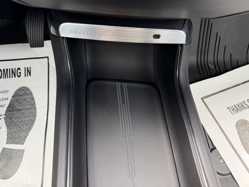 Cadillac Lyriq Sport-3 2024