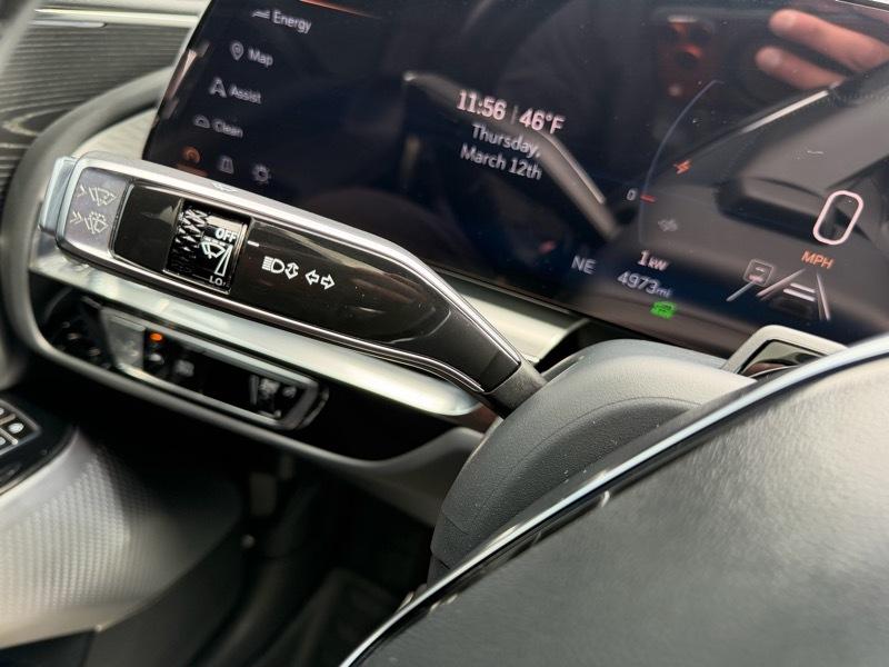 Cadillac Lyriq Sport-3 2024