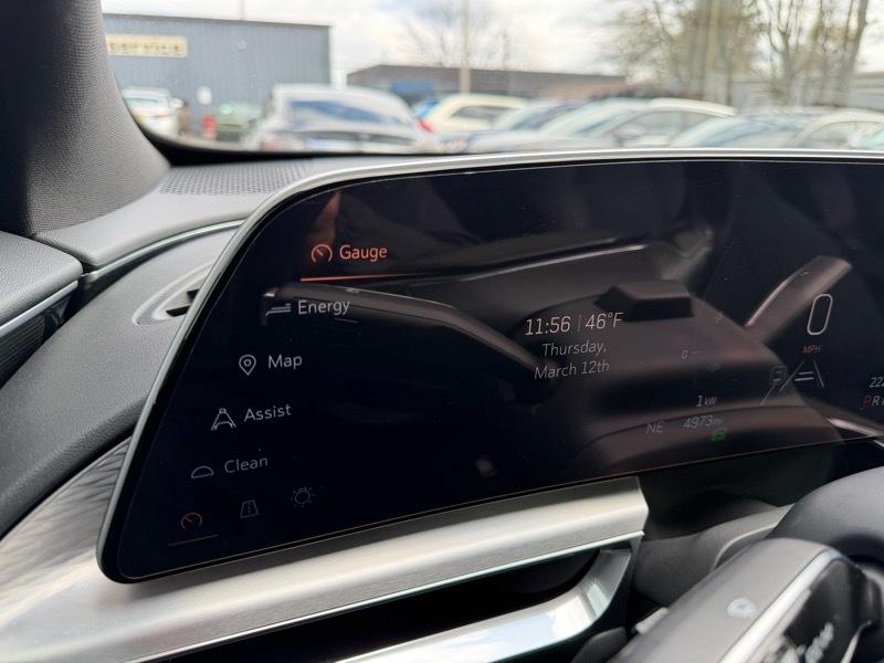 Cadillac Lyriq Sport-3 2024