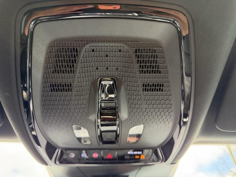 Cadillac Lyriq Sport-3 2024