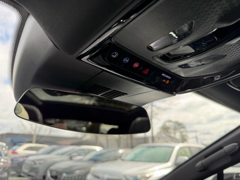 Cadillac Lyriq Sport-3 2024