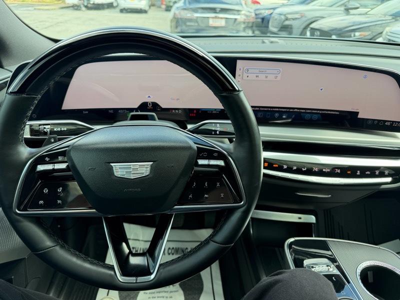 Cadillac Lyriq Sport-3 2024