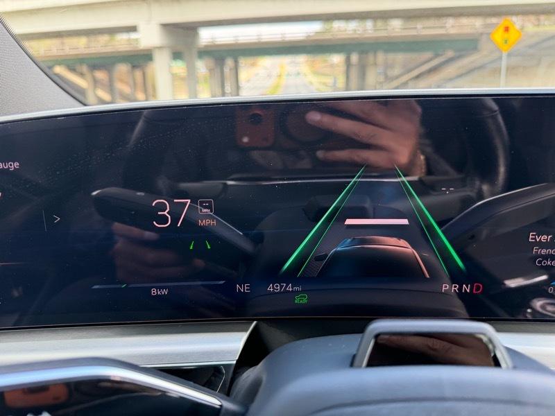 Cadillac Lyriq Sport-3 2024