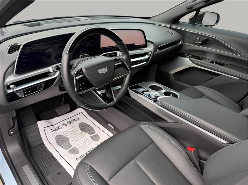 Cadillac Lyriq Sport-3 2024