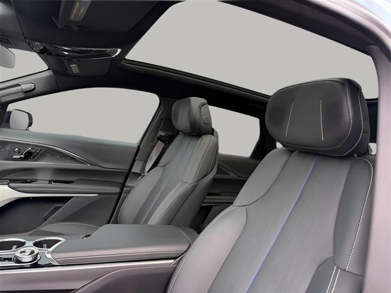 Cadillac Lyriq Sport-3 2024